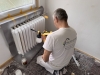 Striekanie rebrových radiátorov farbou Dulux Rapid Dry Satin 528608549