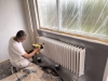 Striekanie rebrových radiátorov farbou Dulux Rapid Dry Satin 923462721